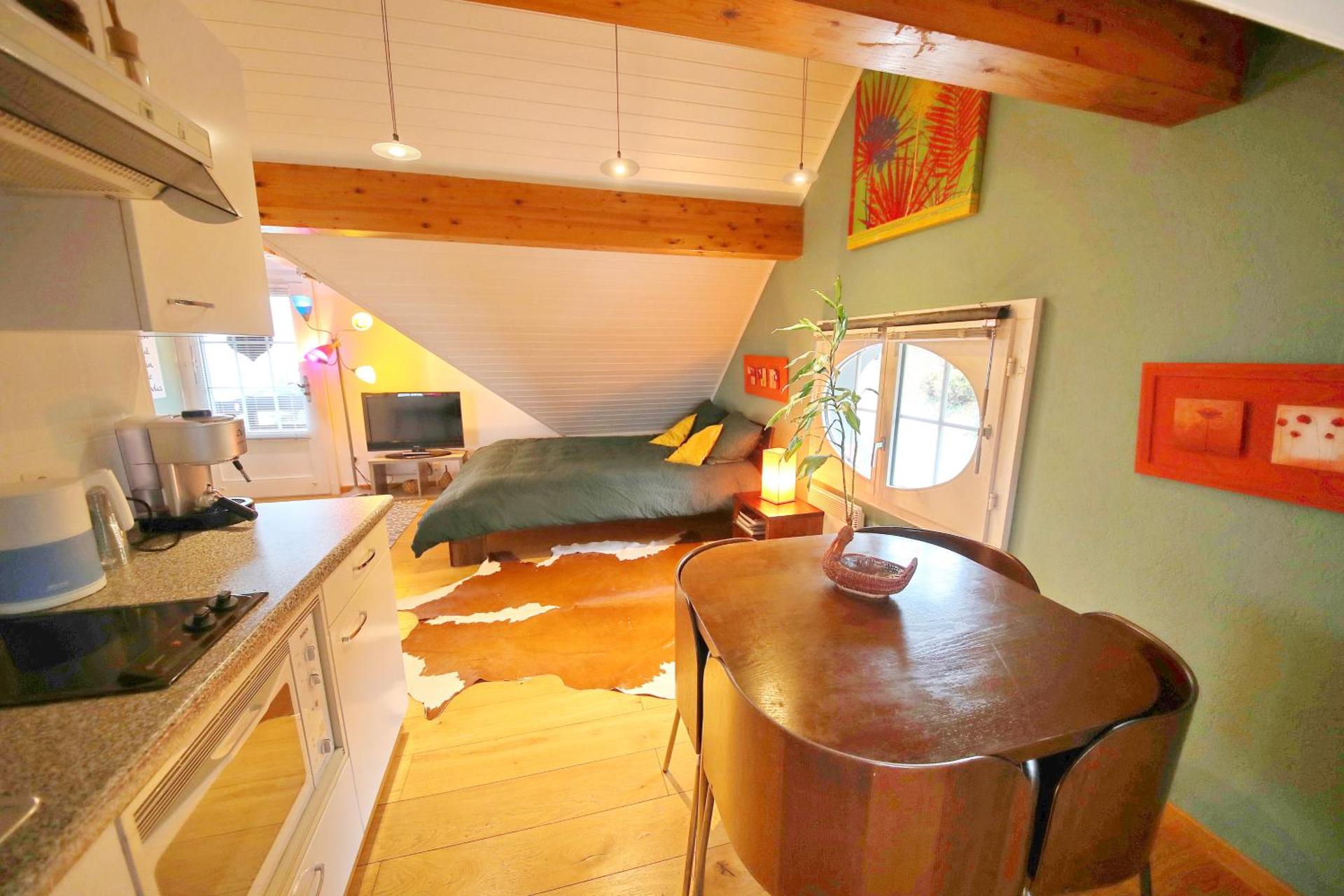 Corseaux Beach rooms-Riviera Beach apartments