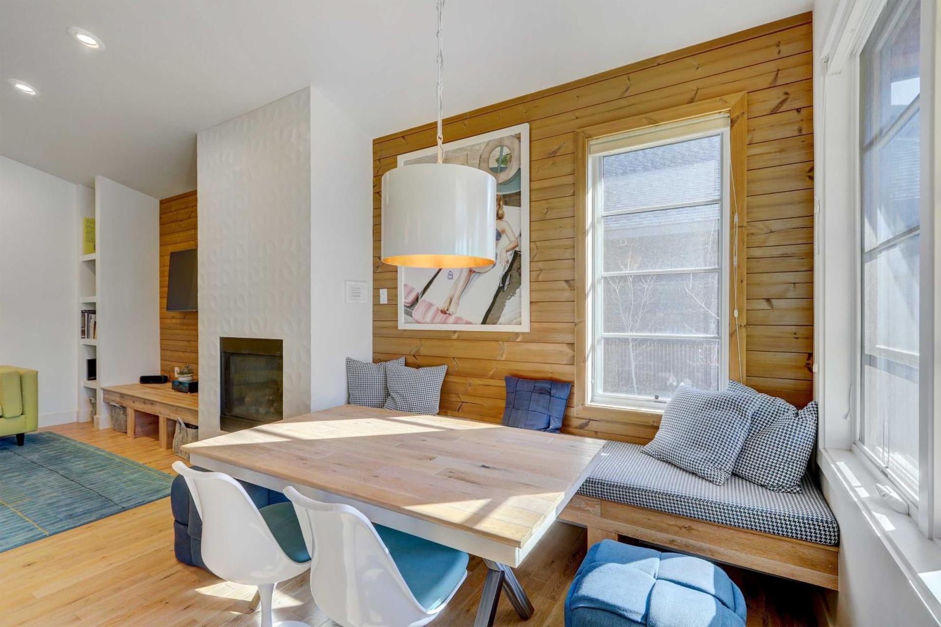 Fireplace and Deck Modern Cabin in Grand Lake!