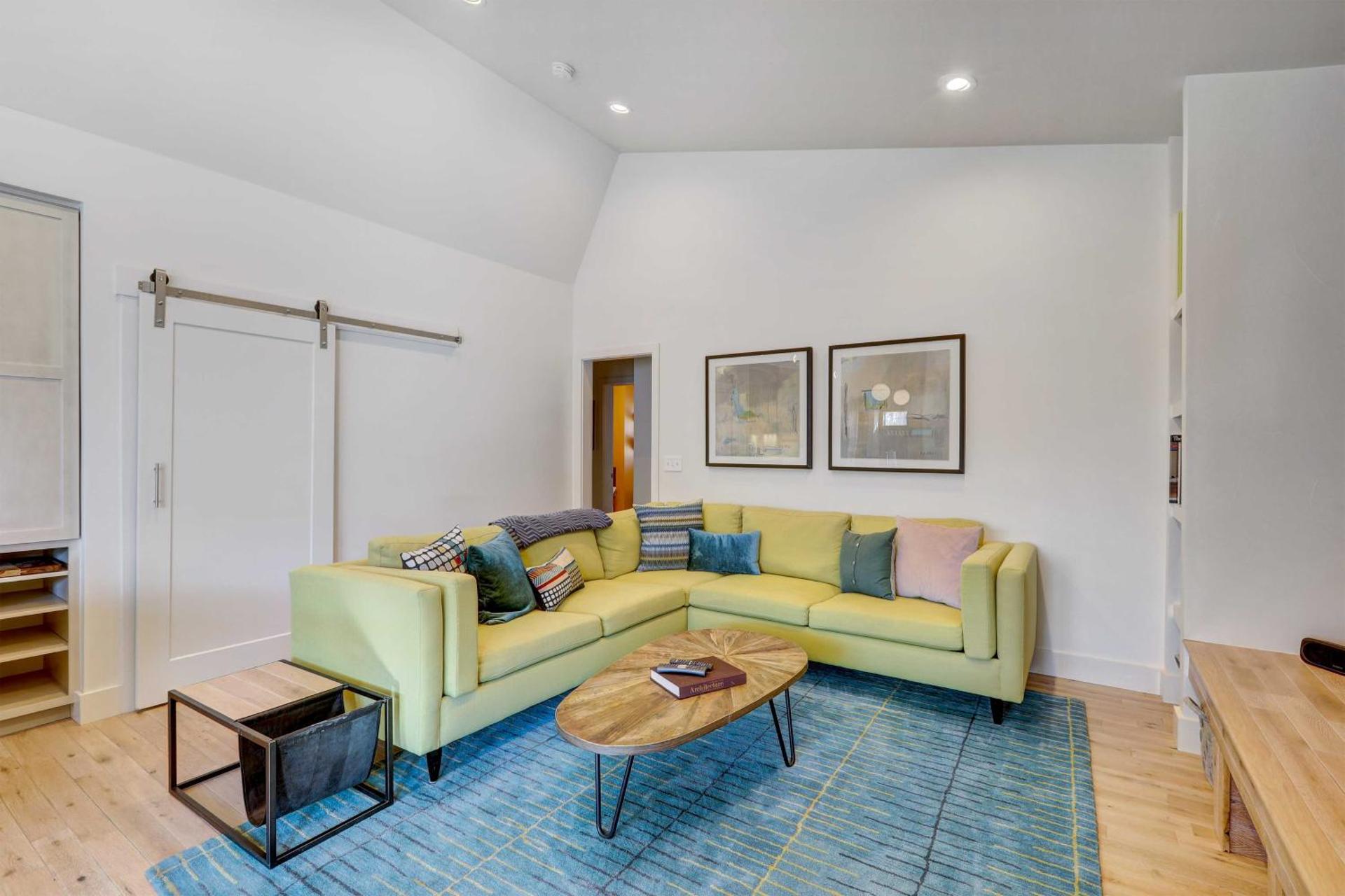 Fireplace and Deck Modern Cabin in Grand Lake!