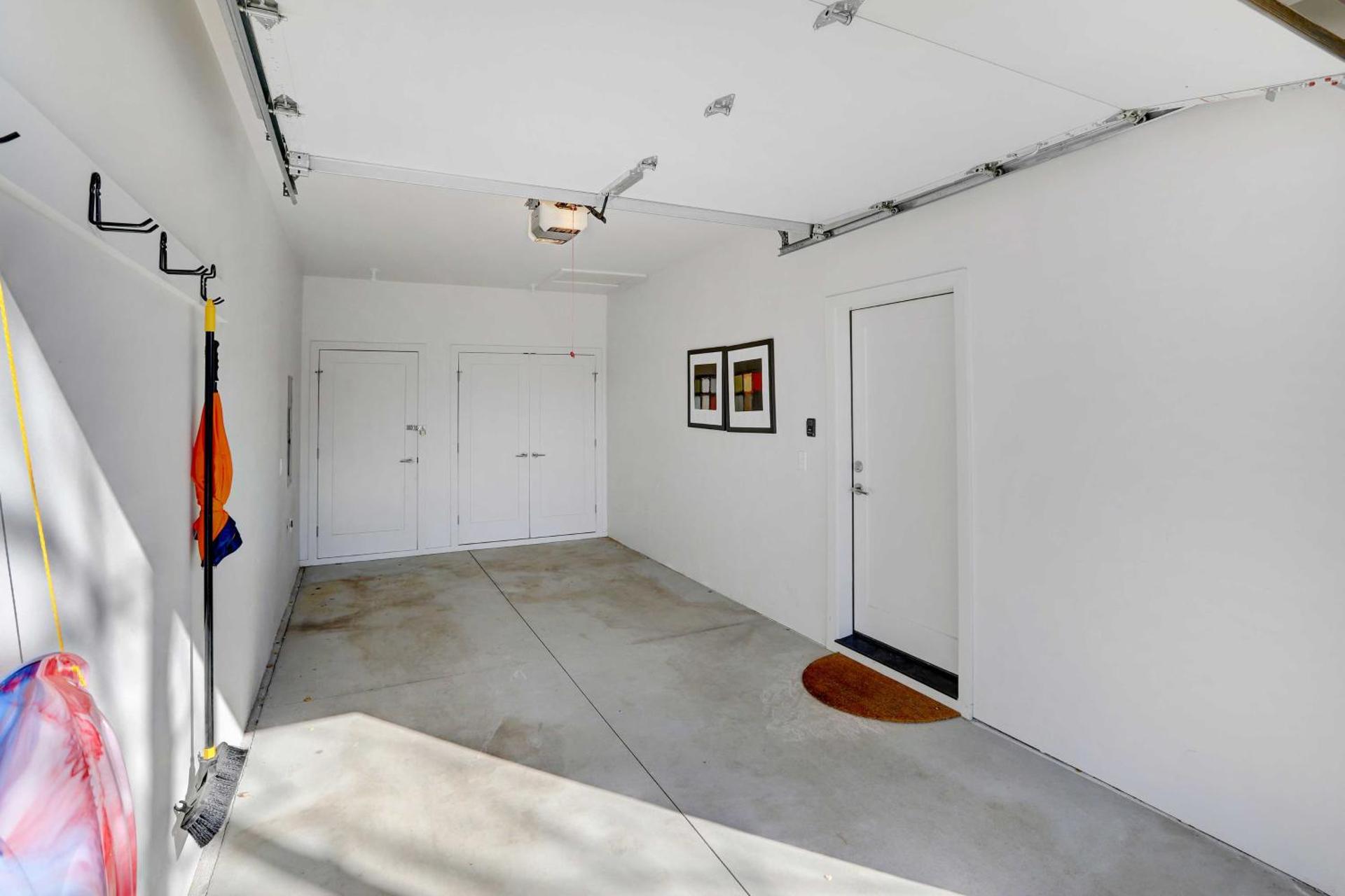 Fireplace and Deck Modern Cabin in Grand Lake!