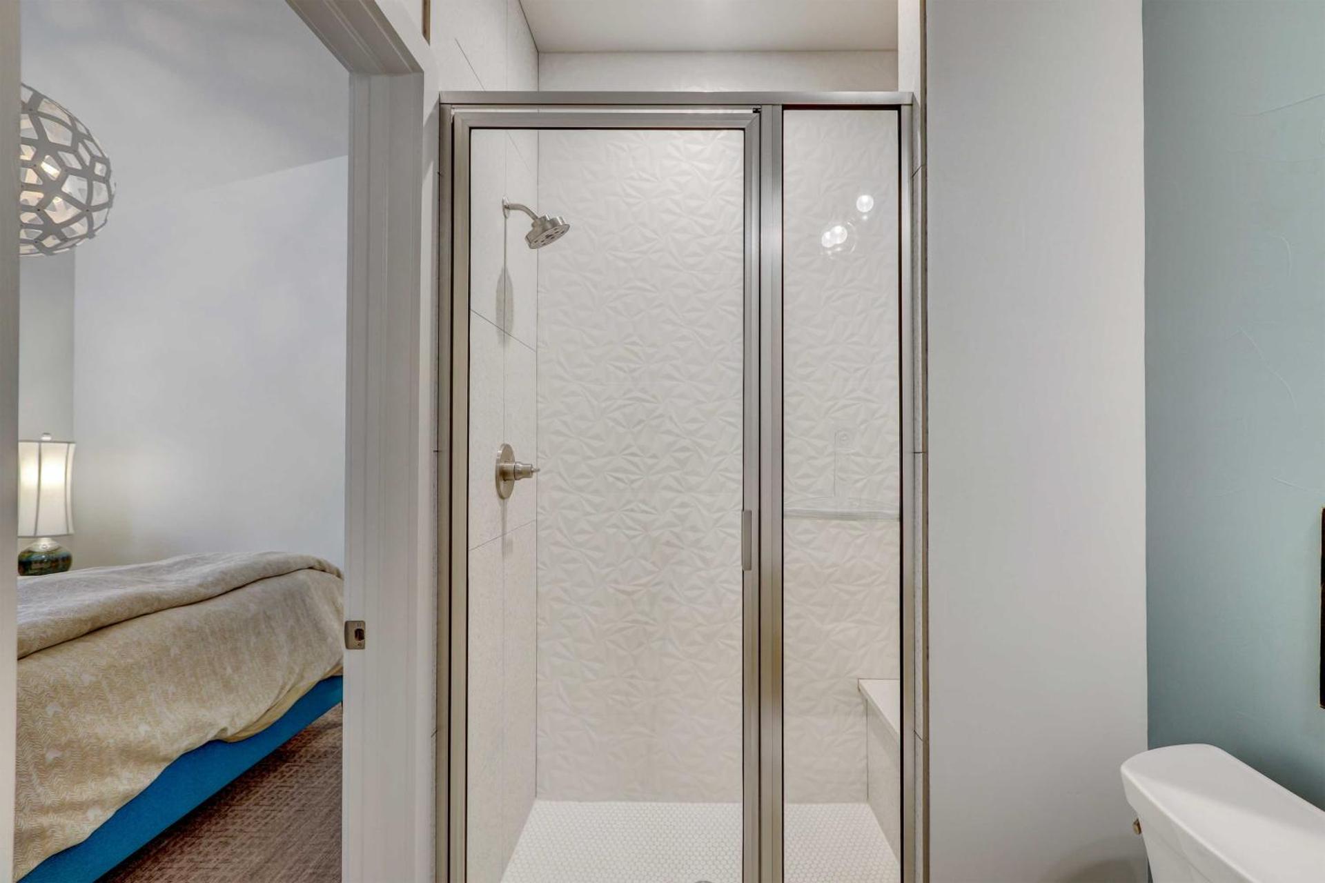 Fireplace and Deck Modern Cabin in Grand Lake!