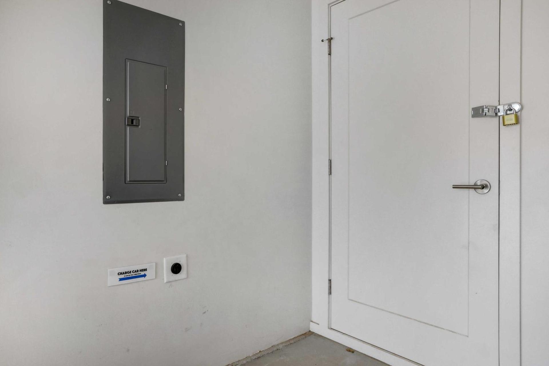 Fireplace and Deck Modern Cabin in Grand Lake!