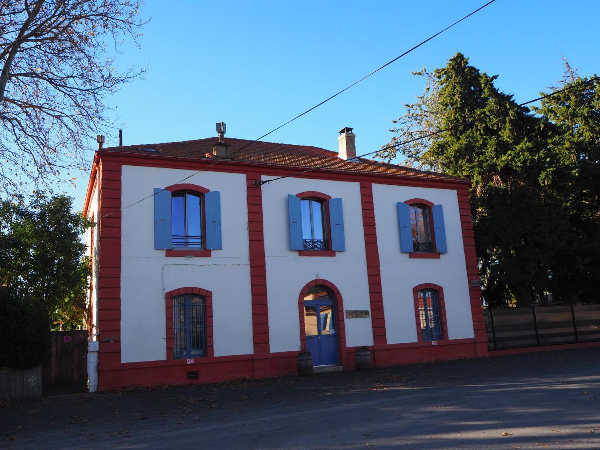 La Gare De Millas Chambres d'hôtes