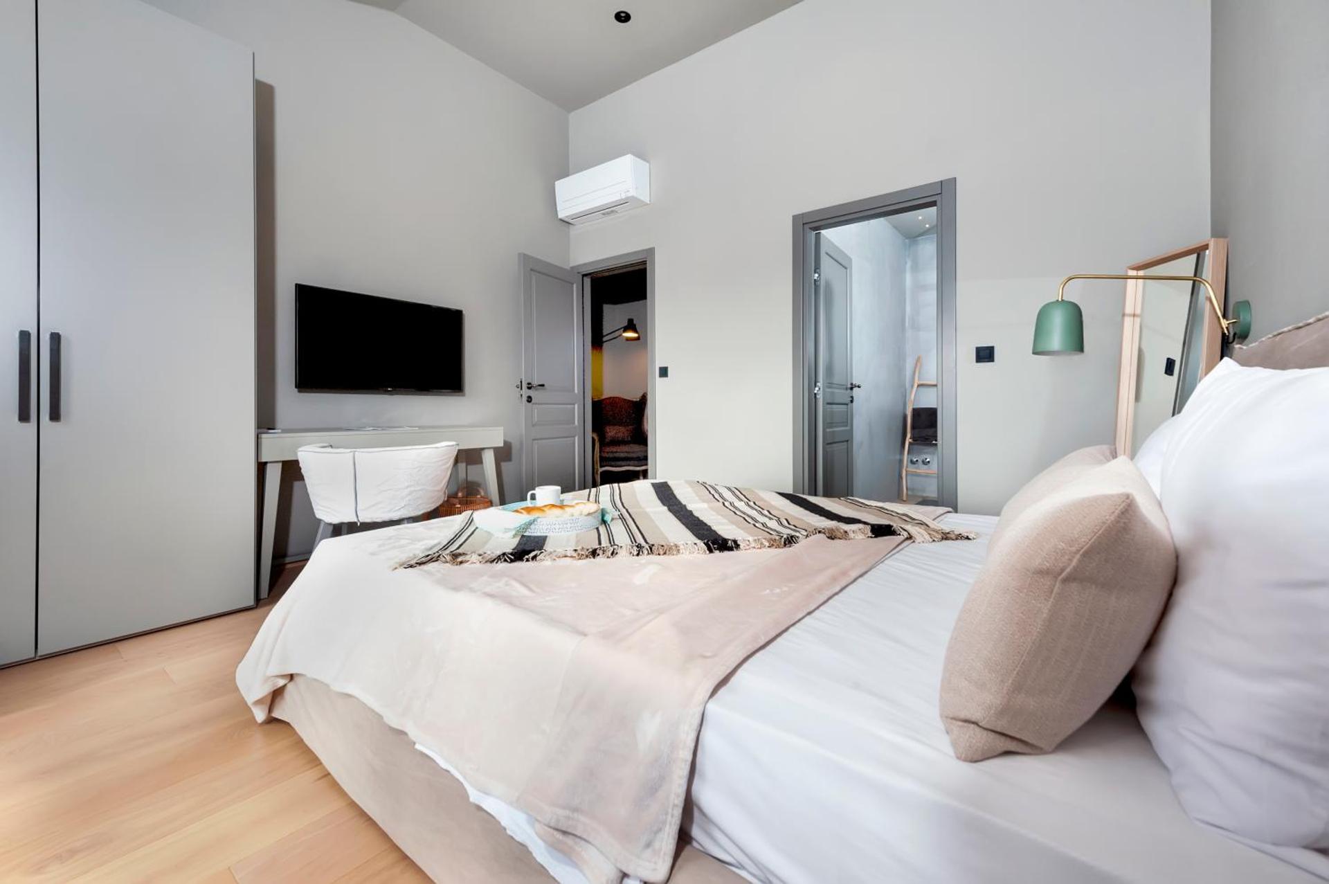 Villa Art Renata with Pool & Sauna