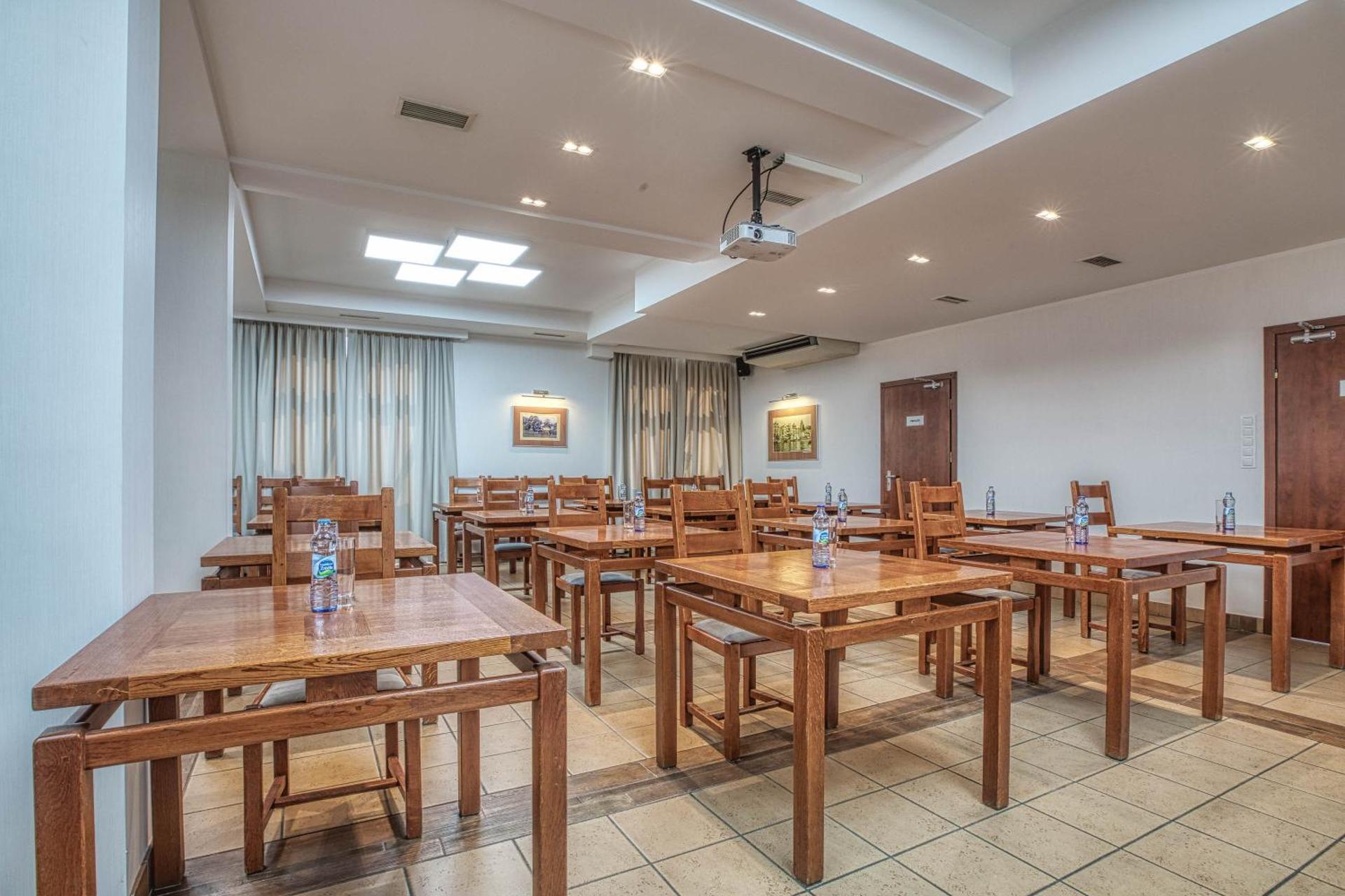 Meeting/conference room