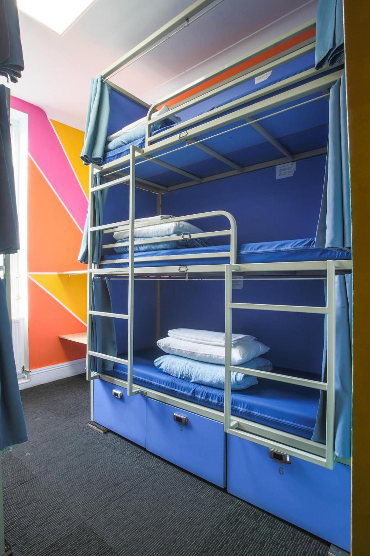 bunk bed
