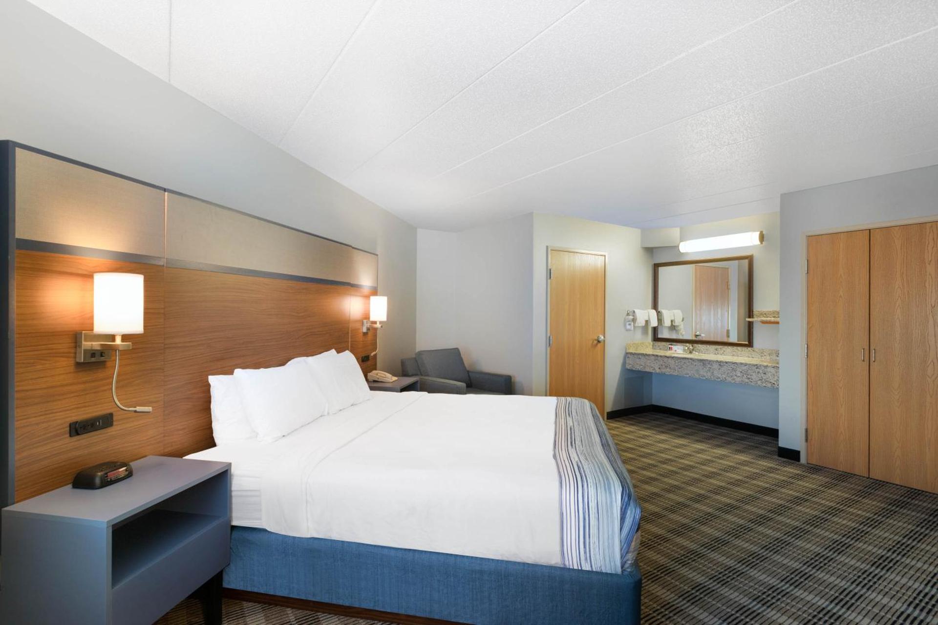 AmericInn by Wyndham Jackson