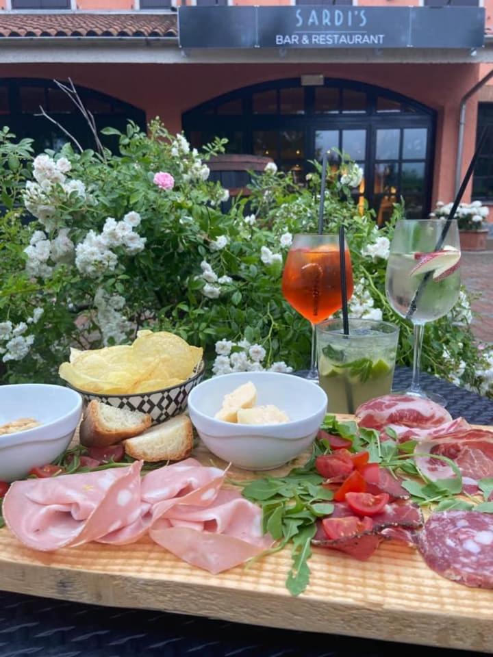 Restaurant/places to eat