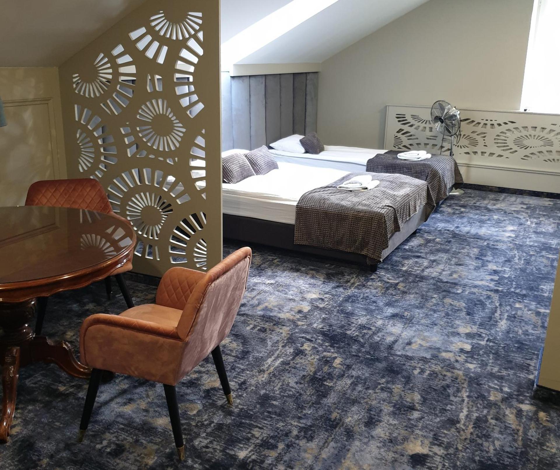 Photo of the whole room