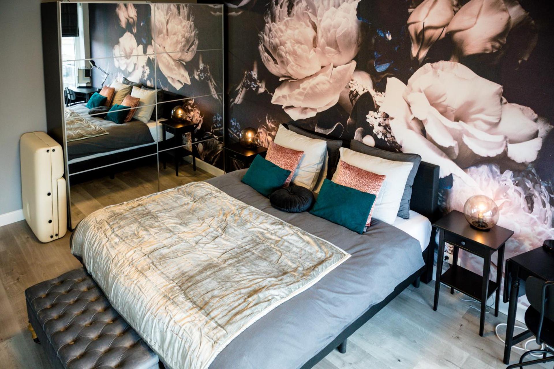 Casa Plantin with parking place at the beautiful city park!