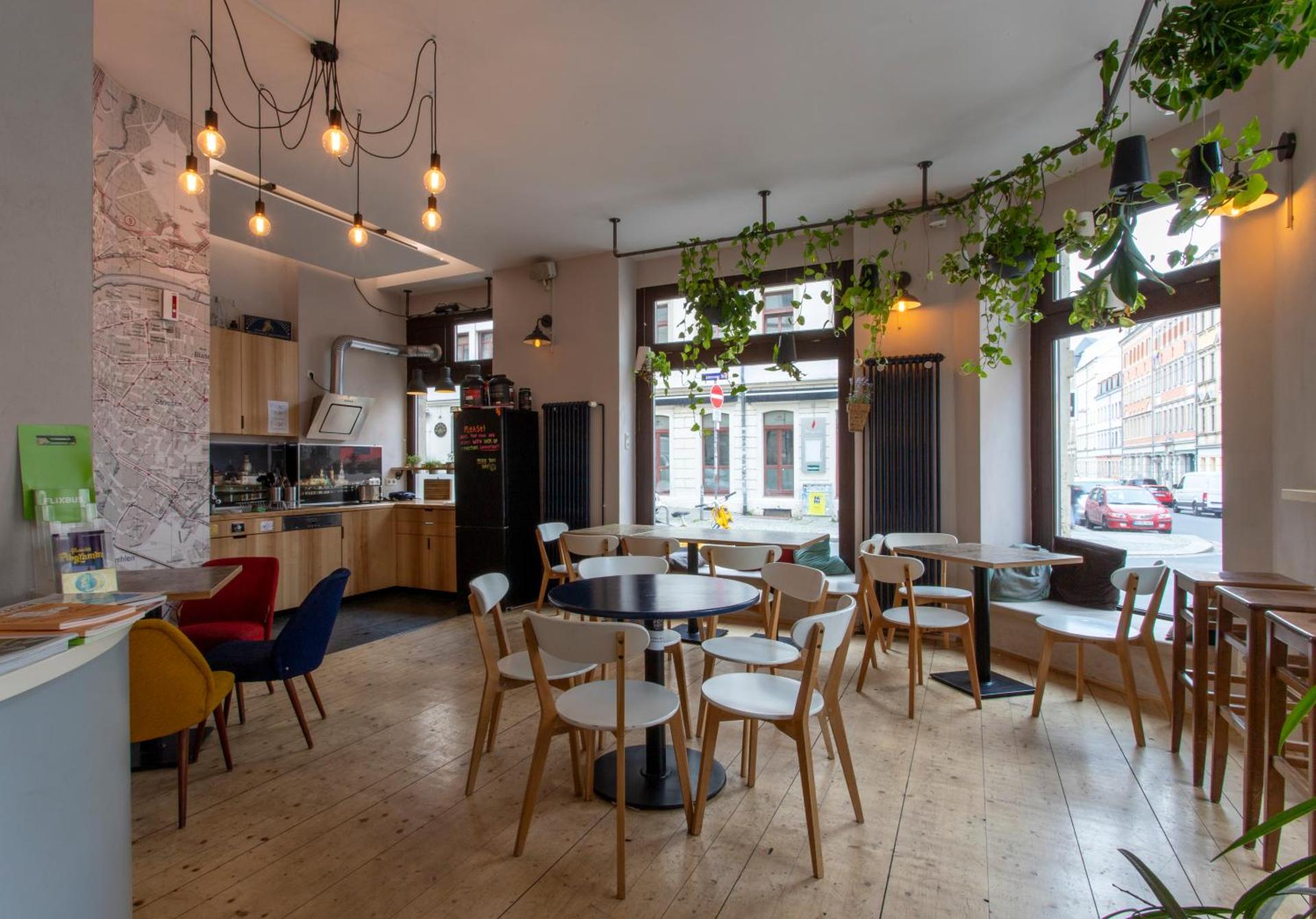 Communal lounge/ TV room