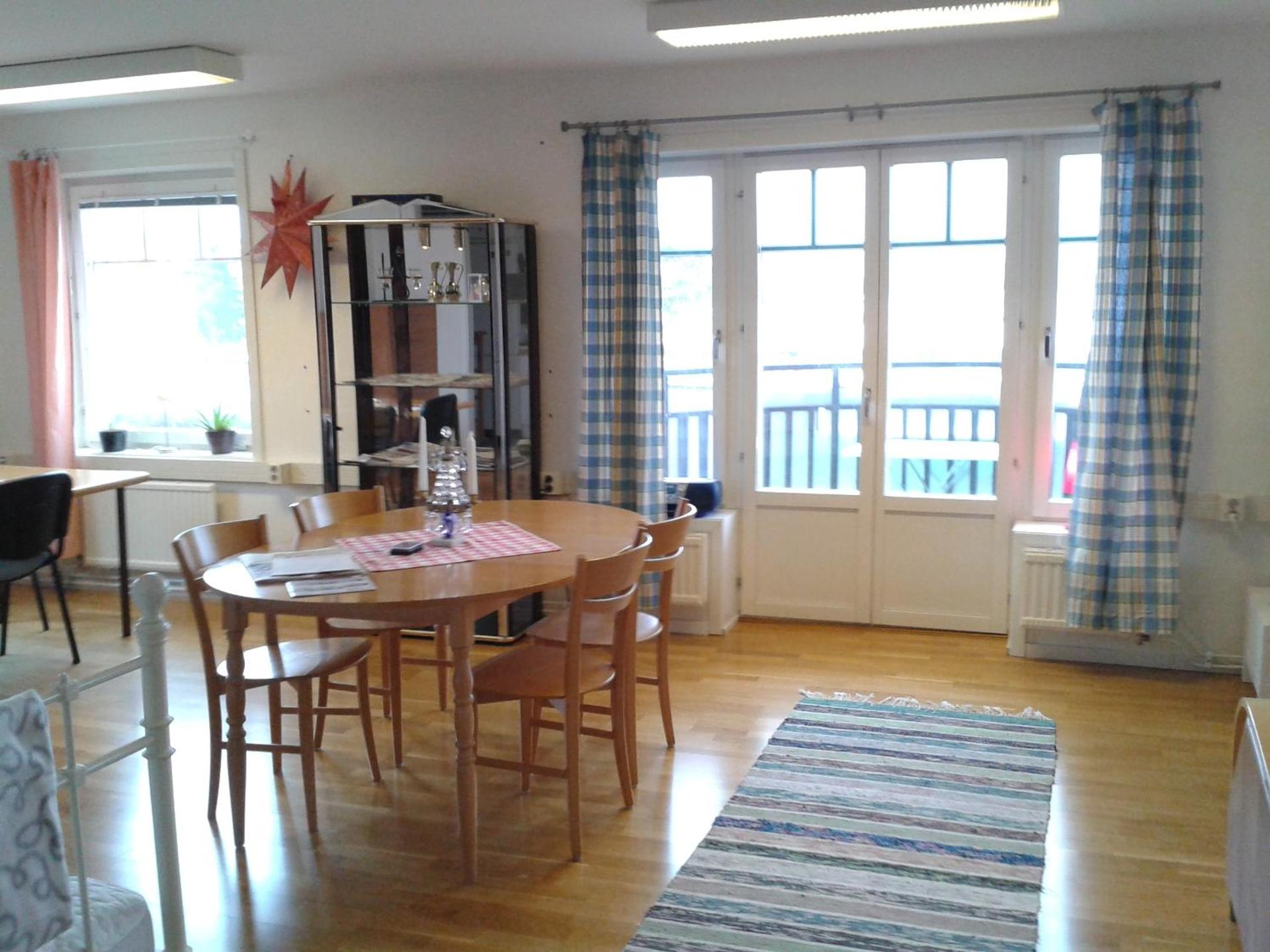 One-Bedroom Apartment with Balcony