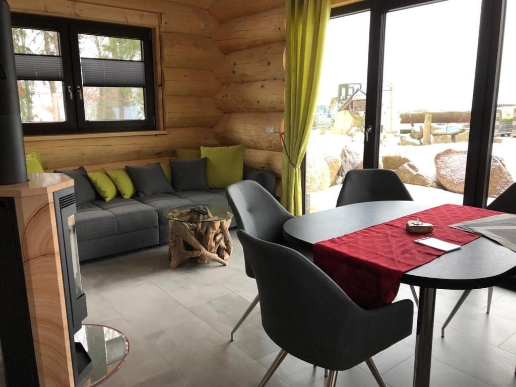 Naturstammhaus und Appartements Zum Brockenbaecker