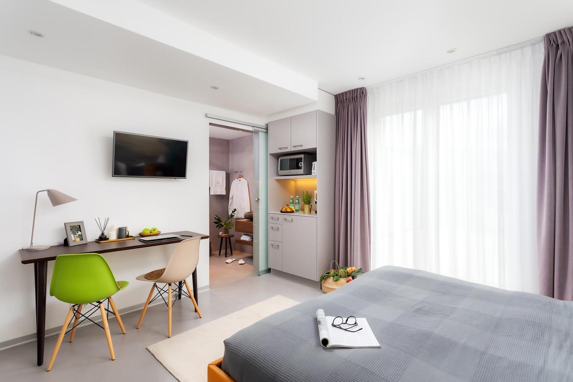 Photo of the whole room