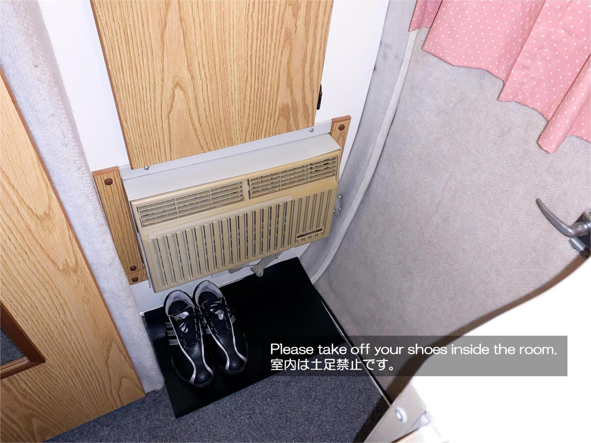 快適なアメリカ製トレーラーハウスで非日常グランピング