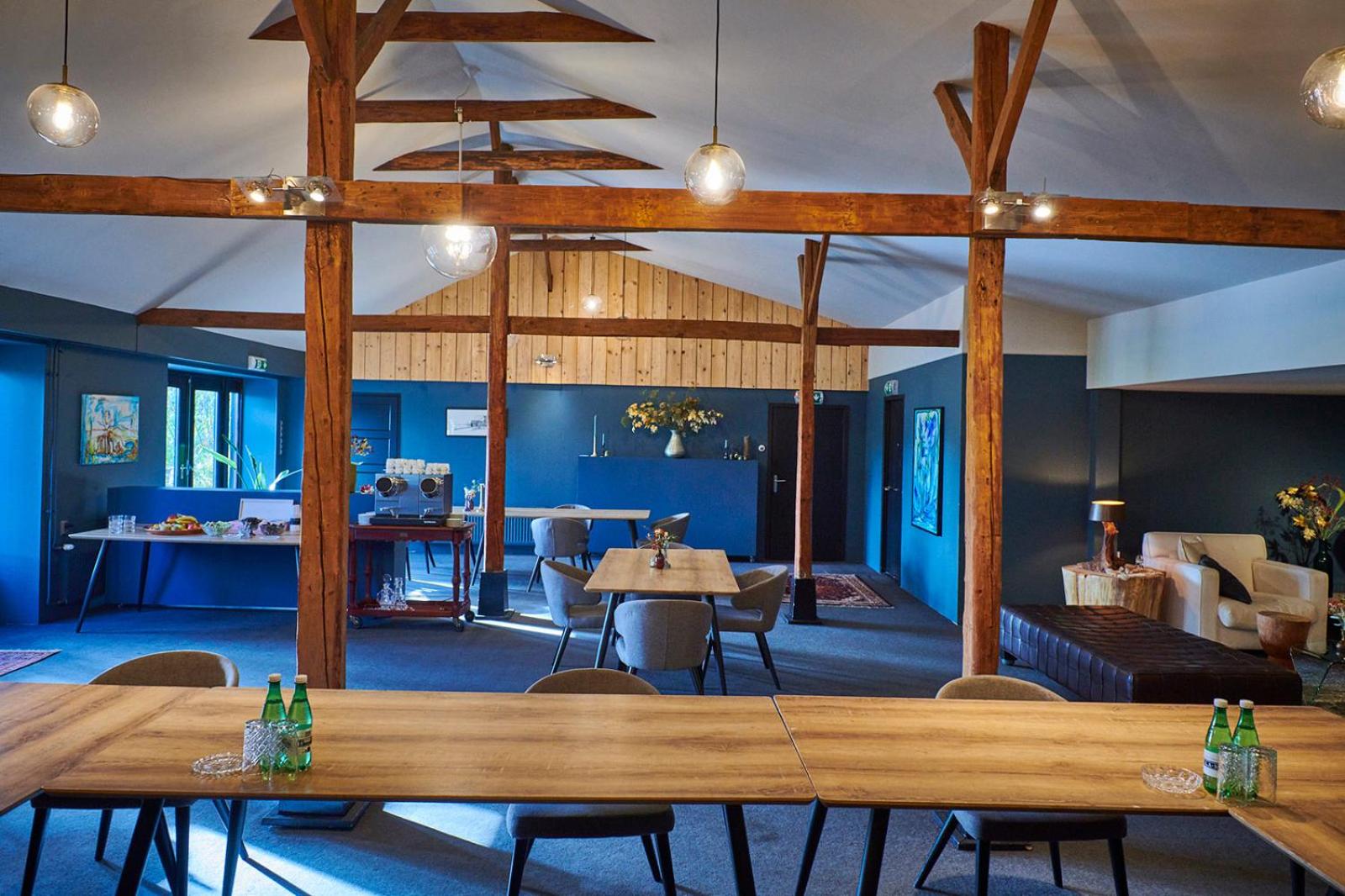 Meeting/conference room