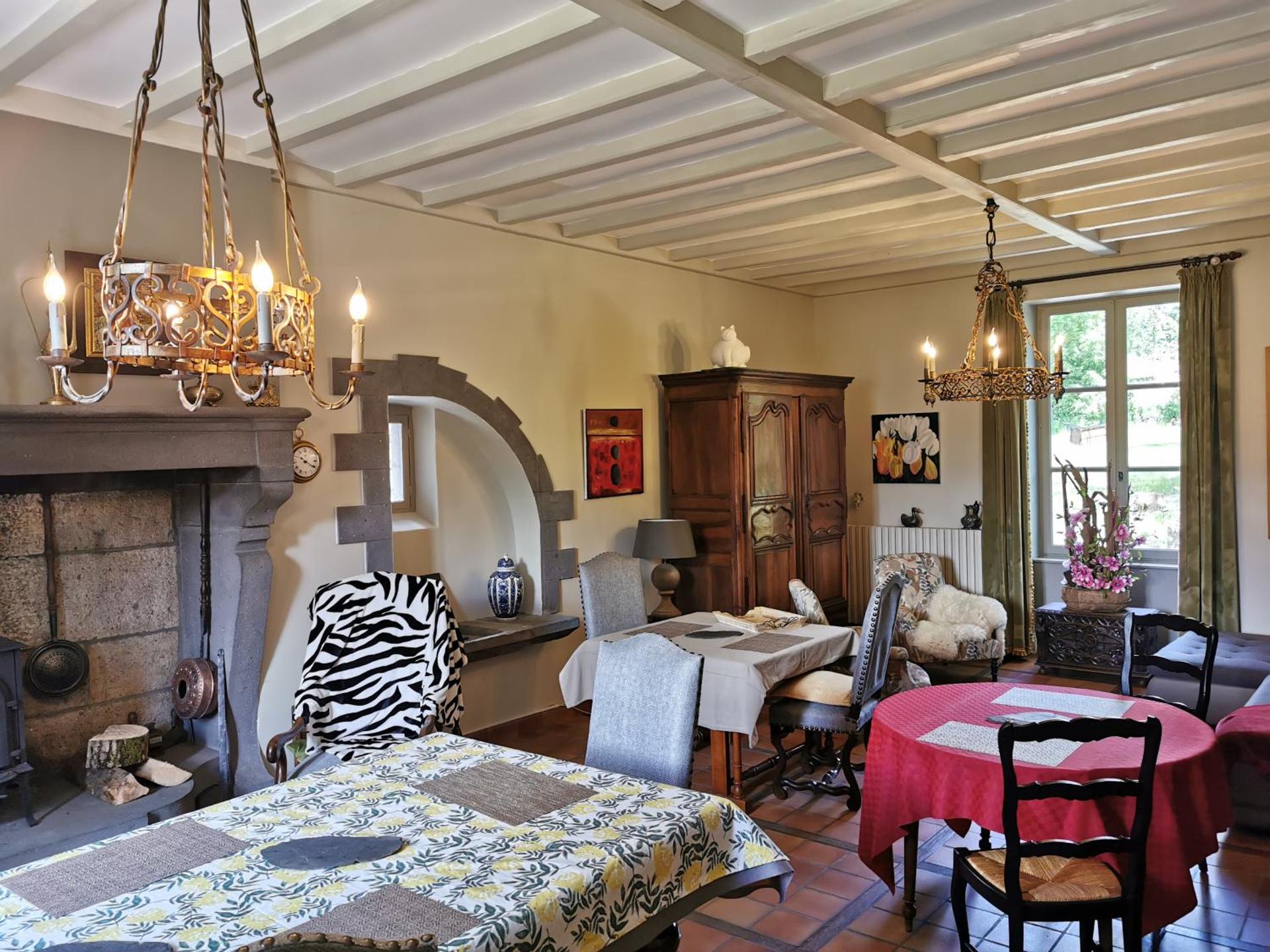 Communal lounge/ TV room