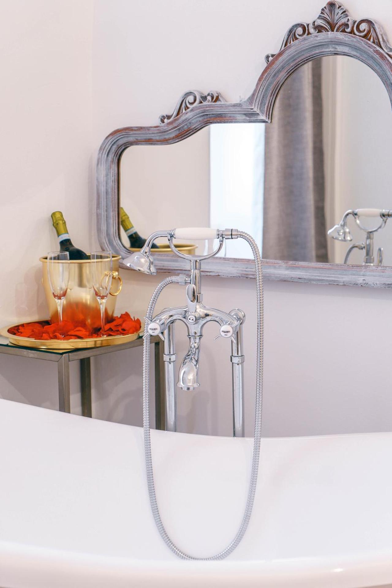 Corte Pietrantica - Charming Rooms & Suites