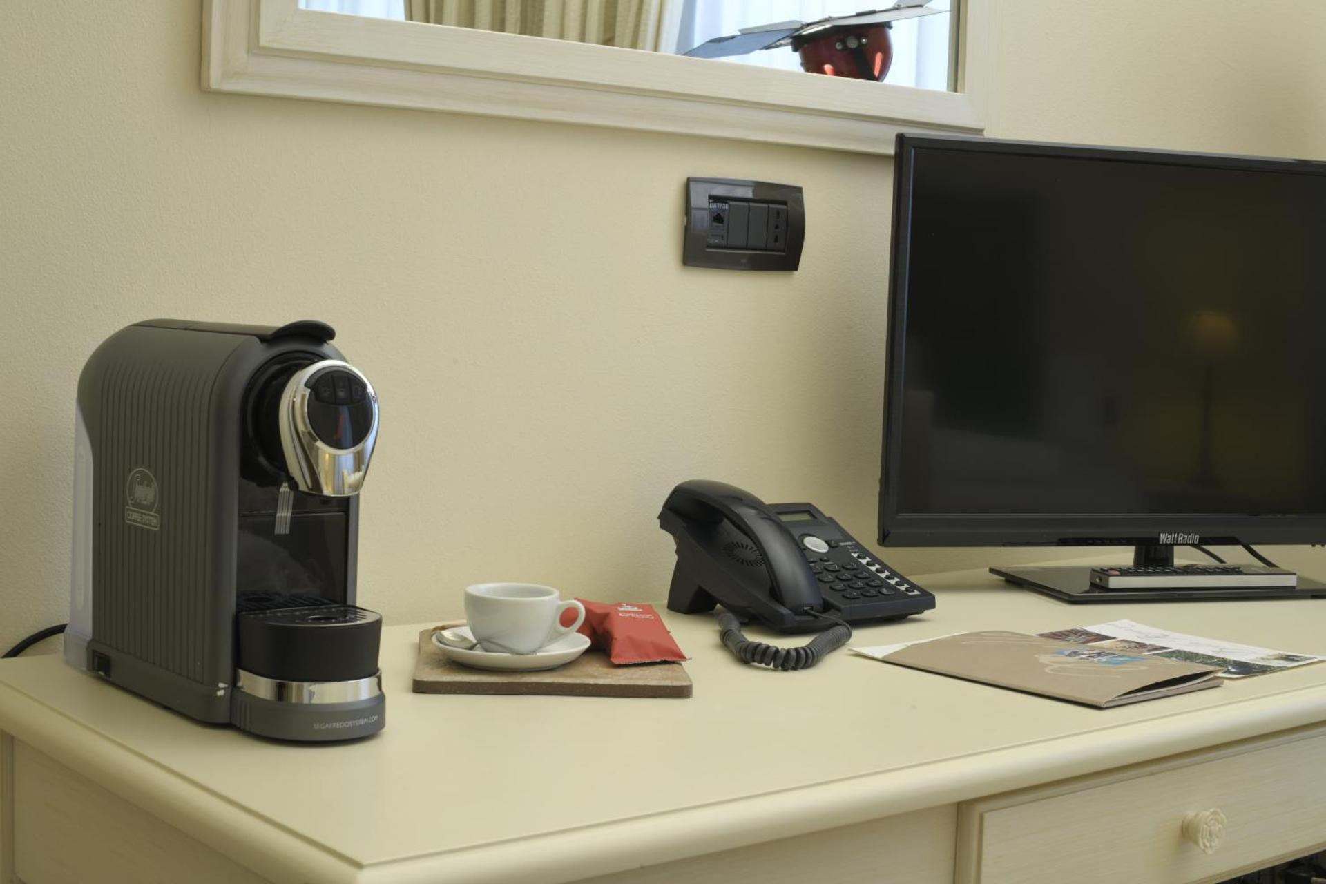 Coffee/tea facilities