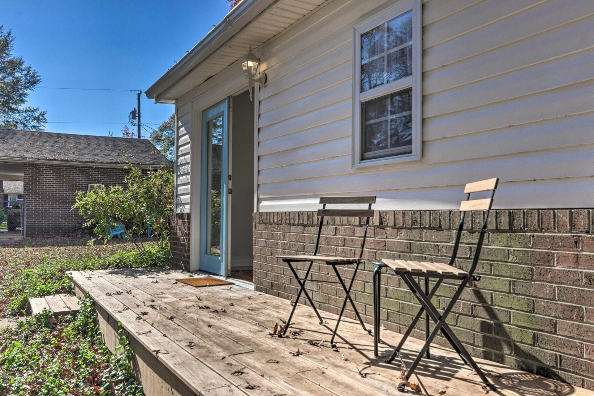 Claires Cottage about 4 Mi to Downtown Greenville!