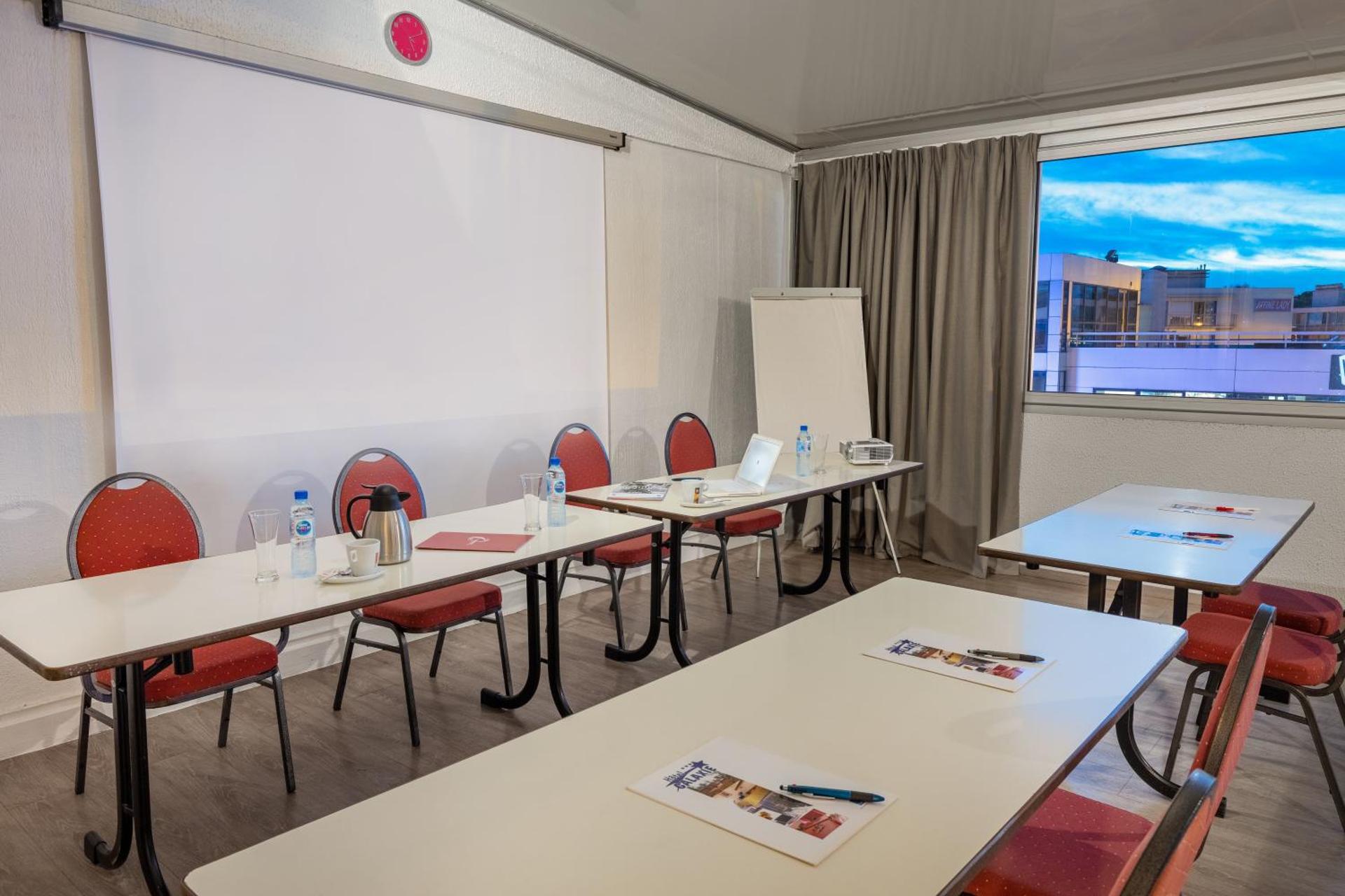 Meeting/conference room