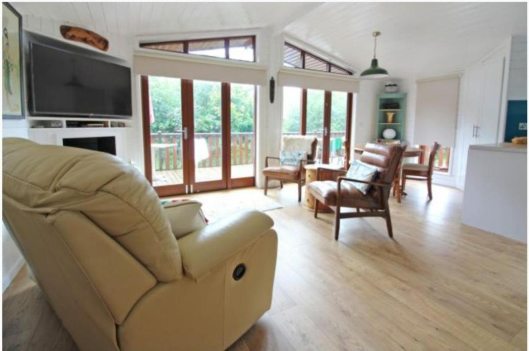 Astbury Falls Luxury Retreats