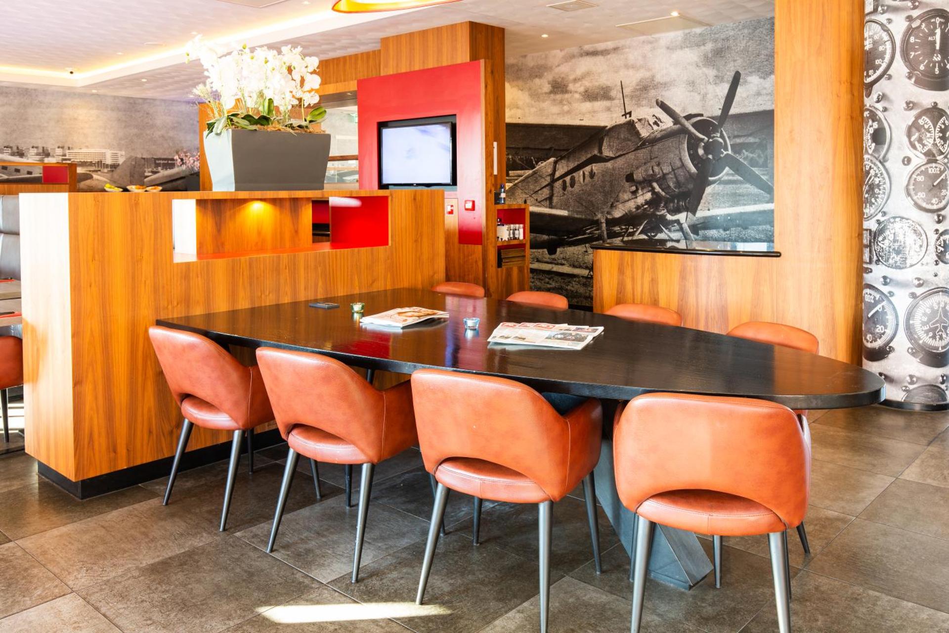 Communal lounge/ TV room