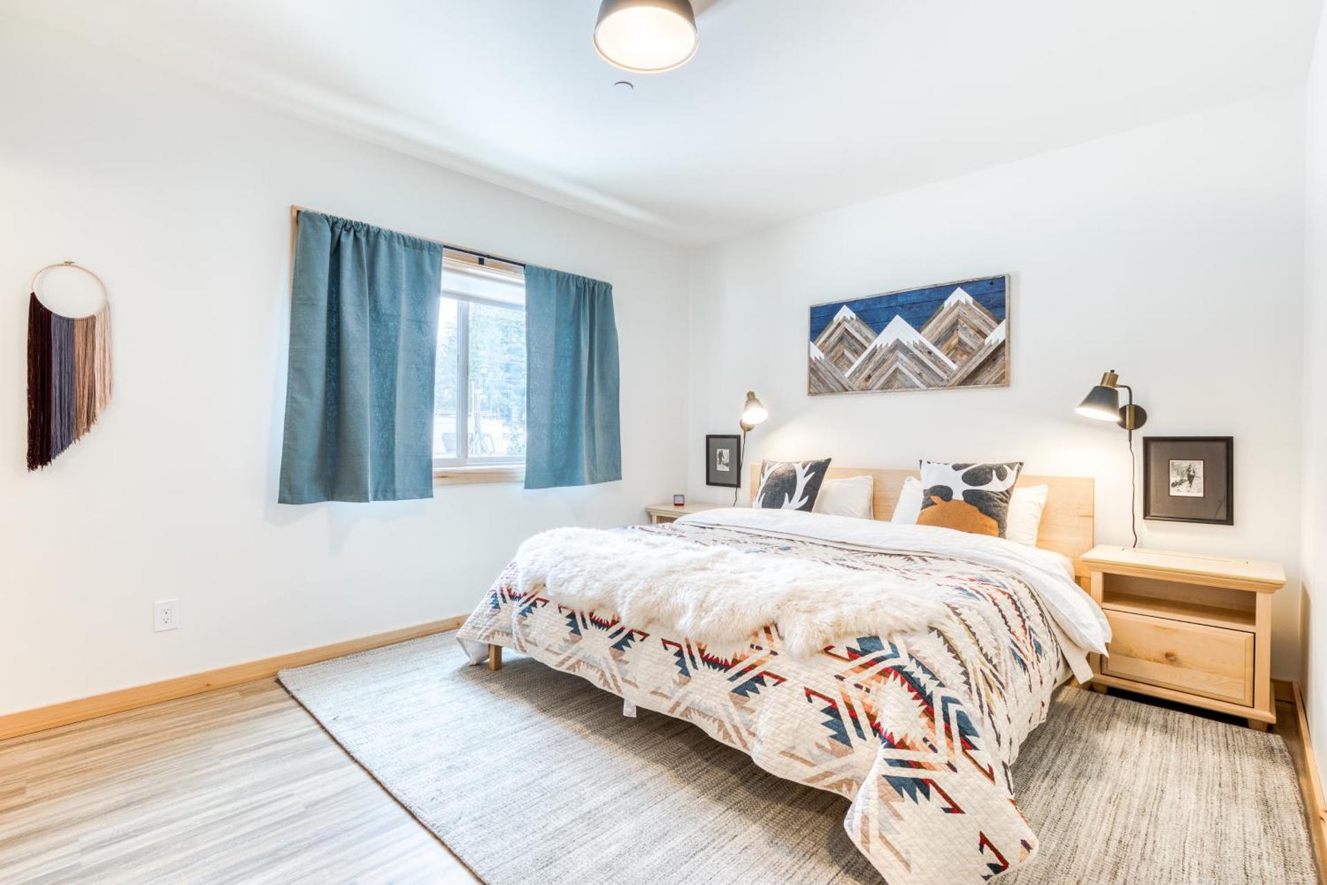 Golden Poles Chalet #110