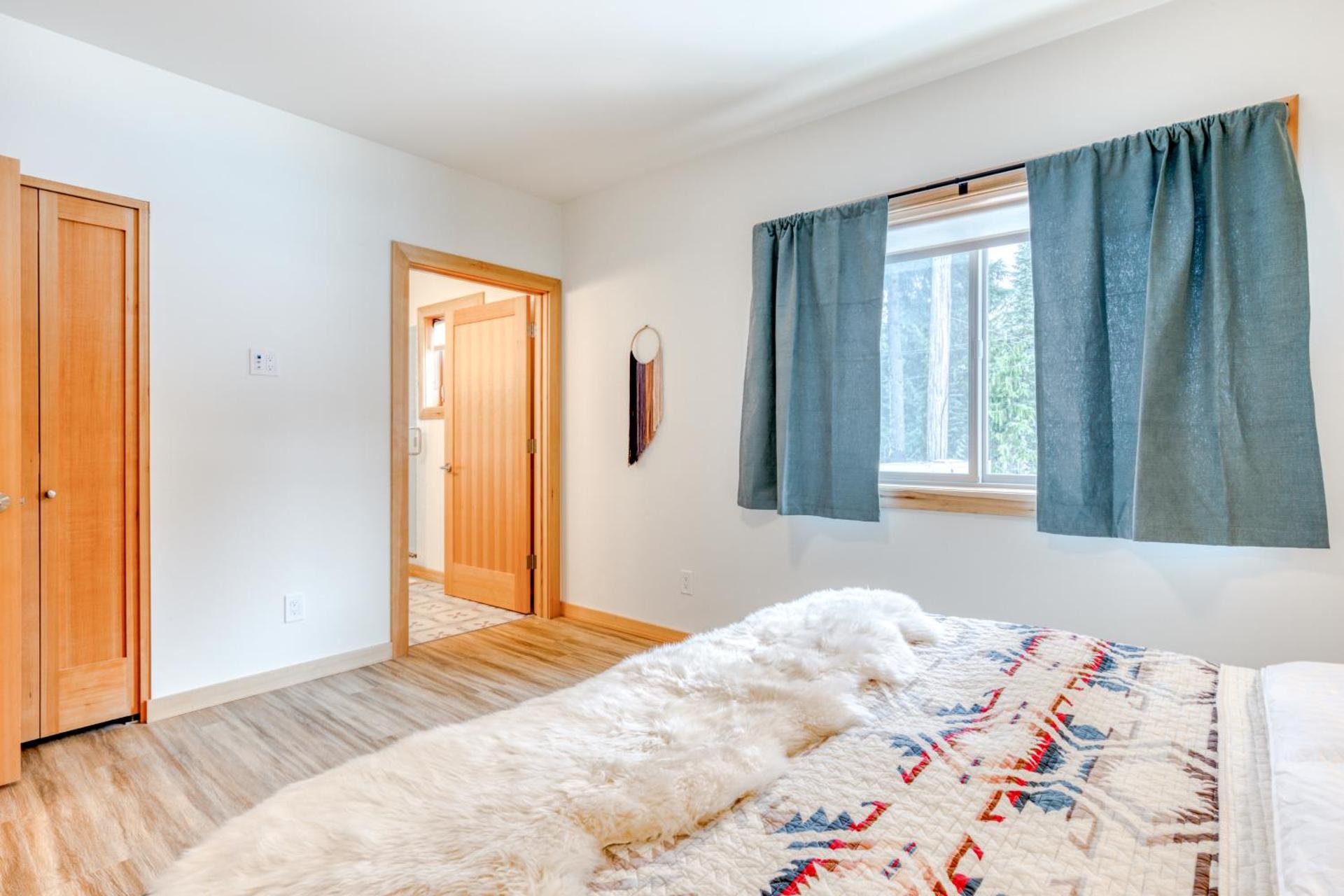 Golden Poles Chalet #110