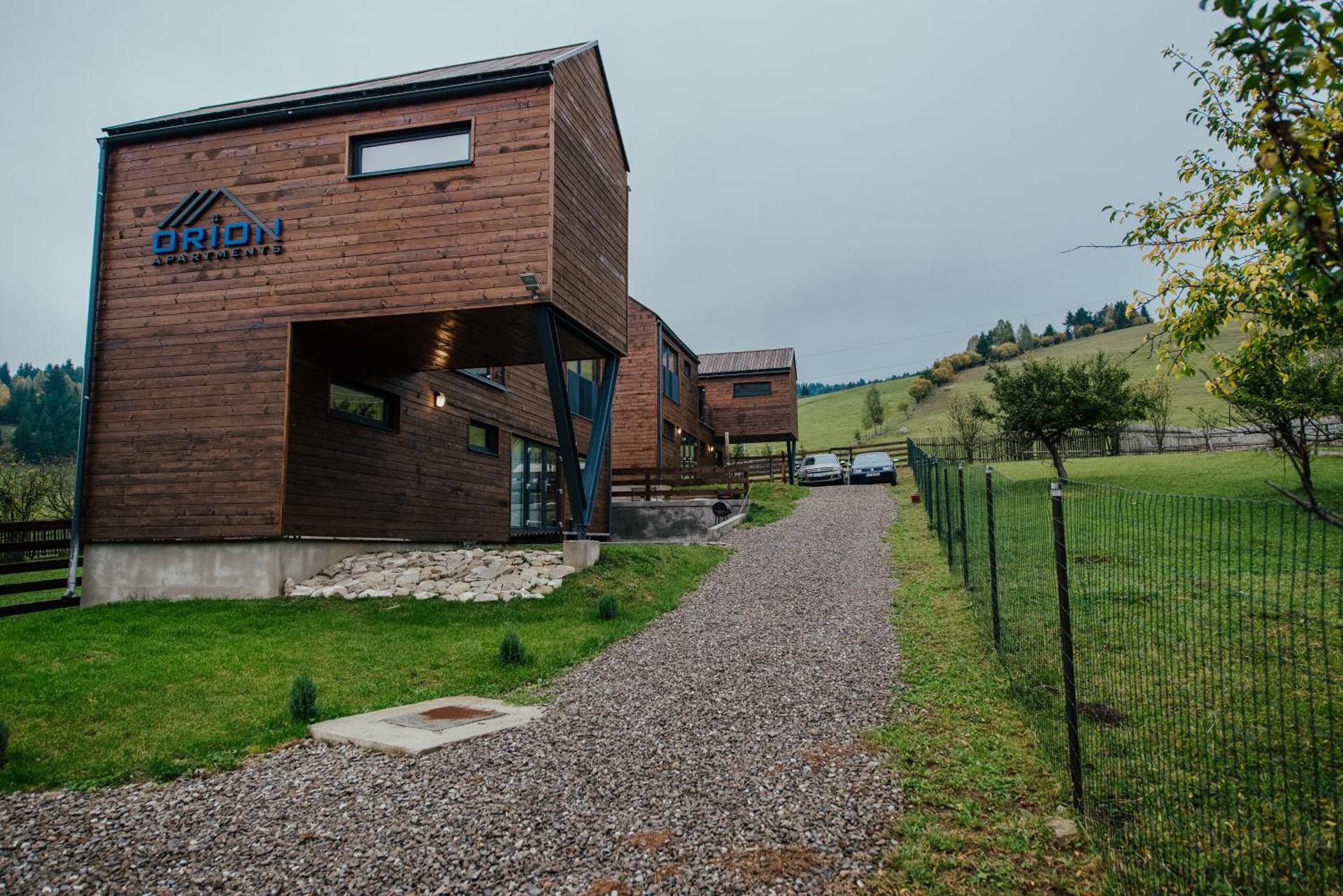 Orion Apartments (family)