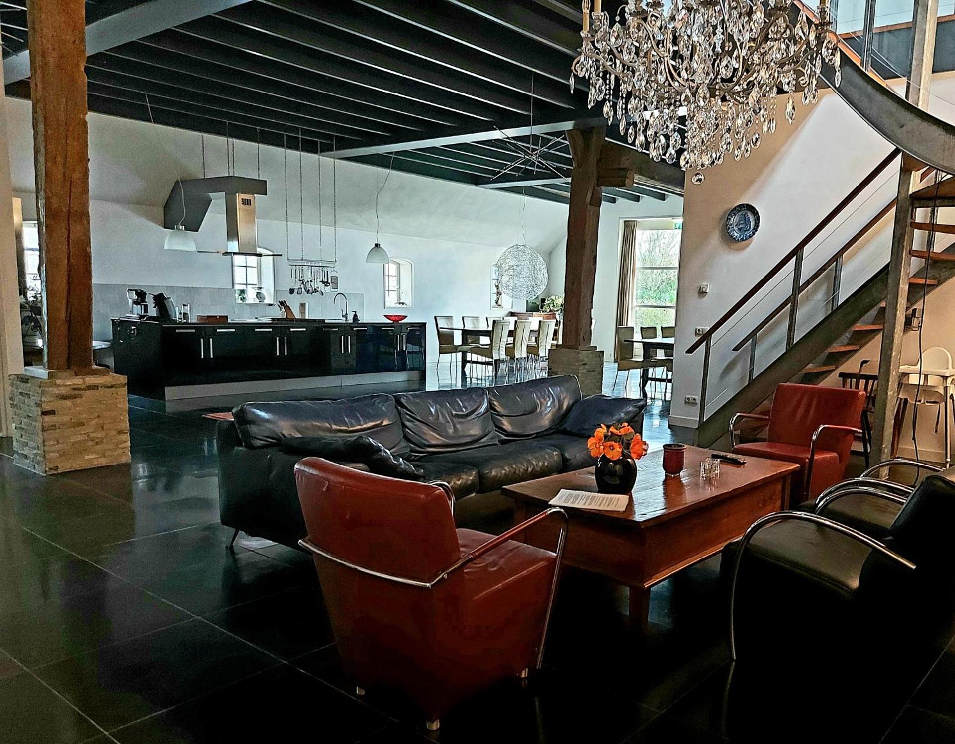 Communal lounge/ TV room