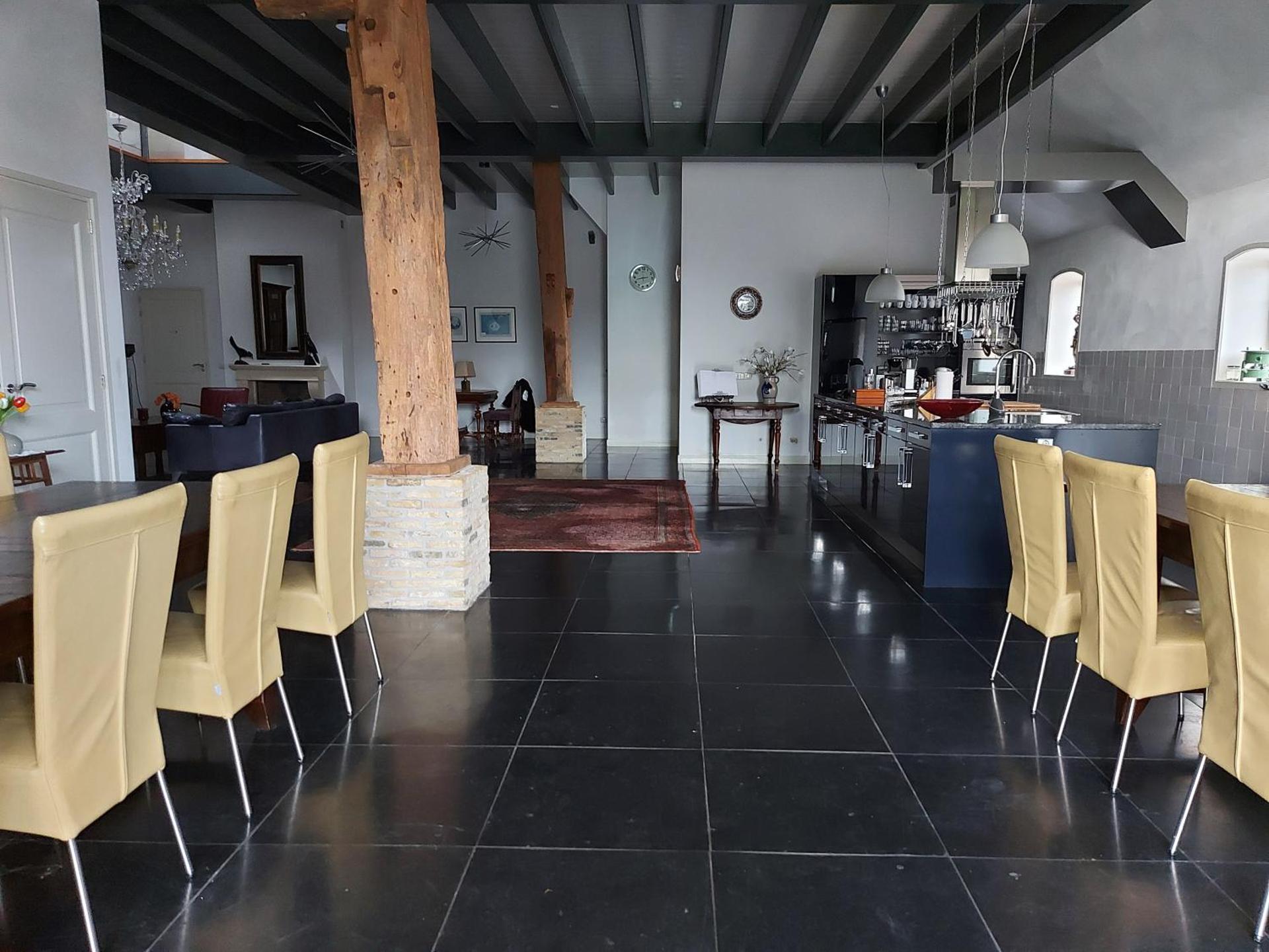 Communal lounge/ TV room