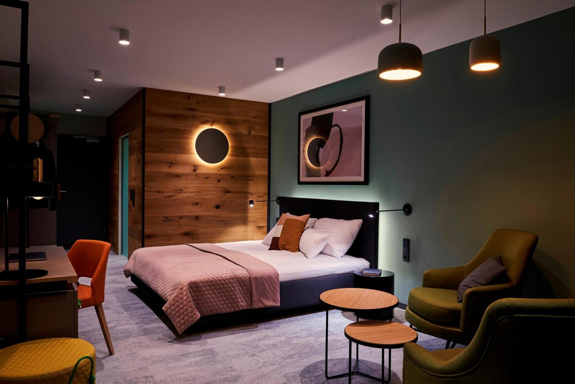 Photo of the whole room