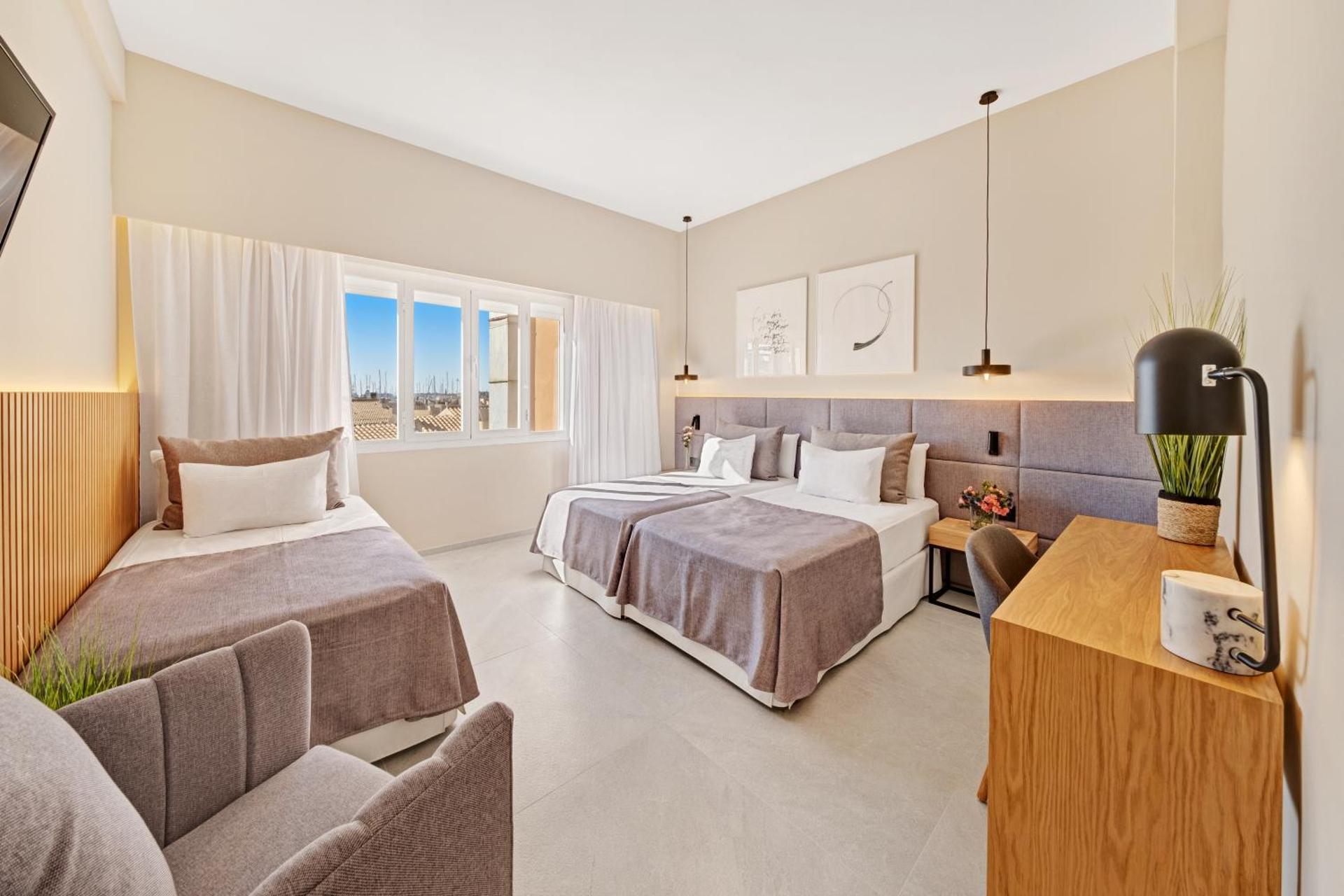 Photo of the whole room