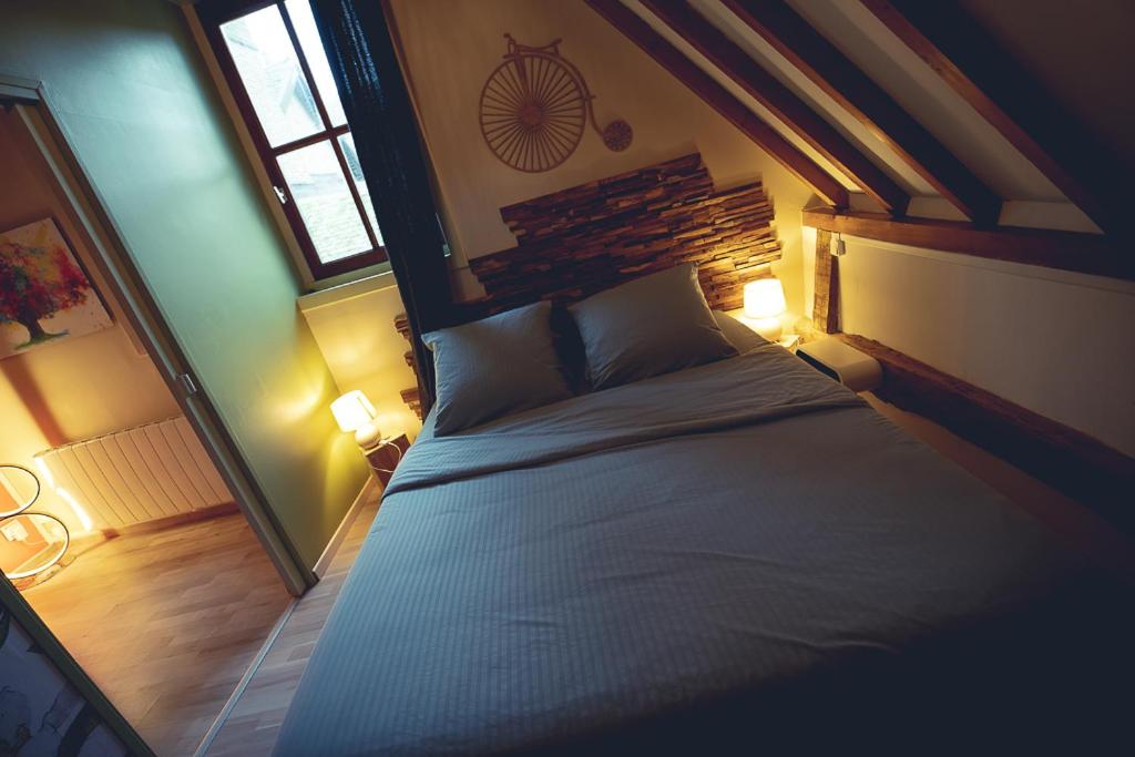 Appart ROMANTIQUE dans HYPER CENTRE wifi