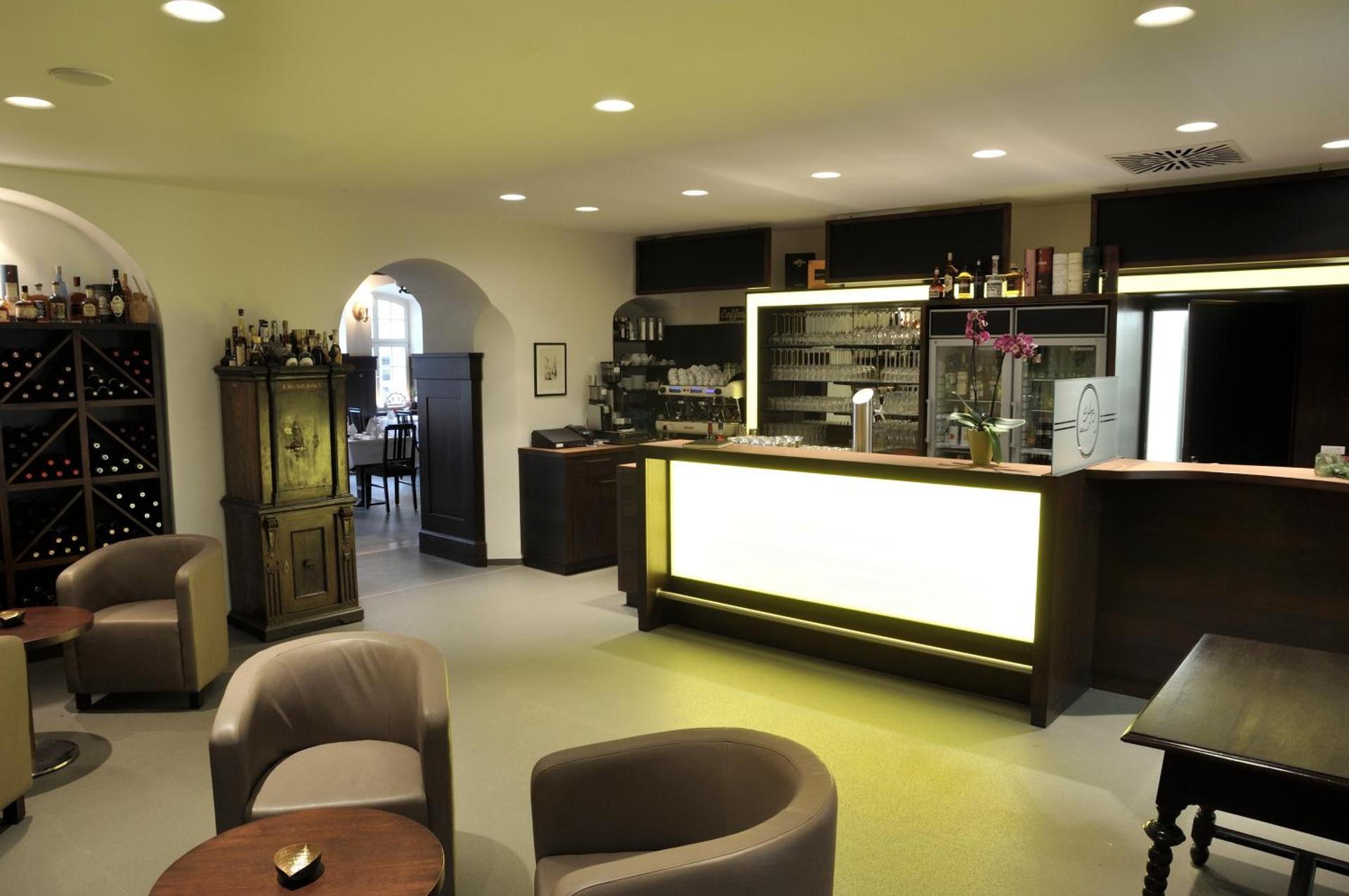 Lounge or bar