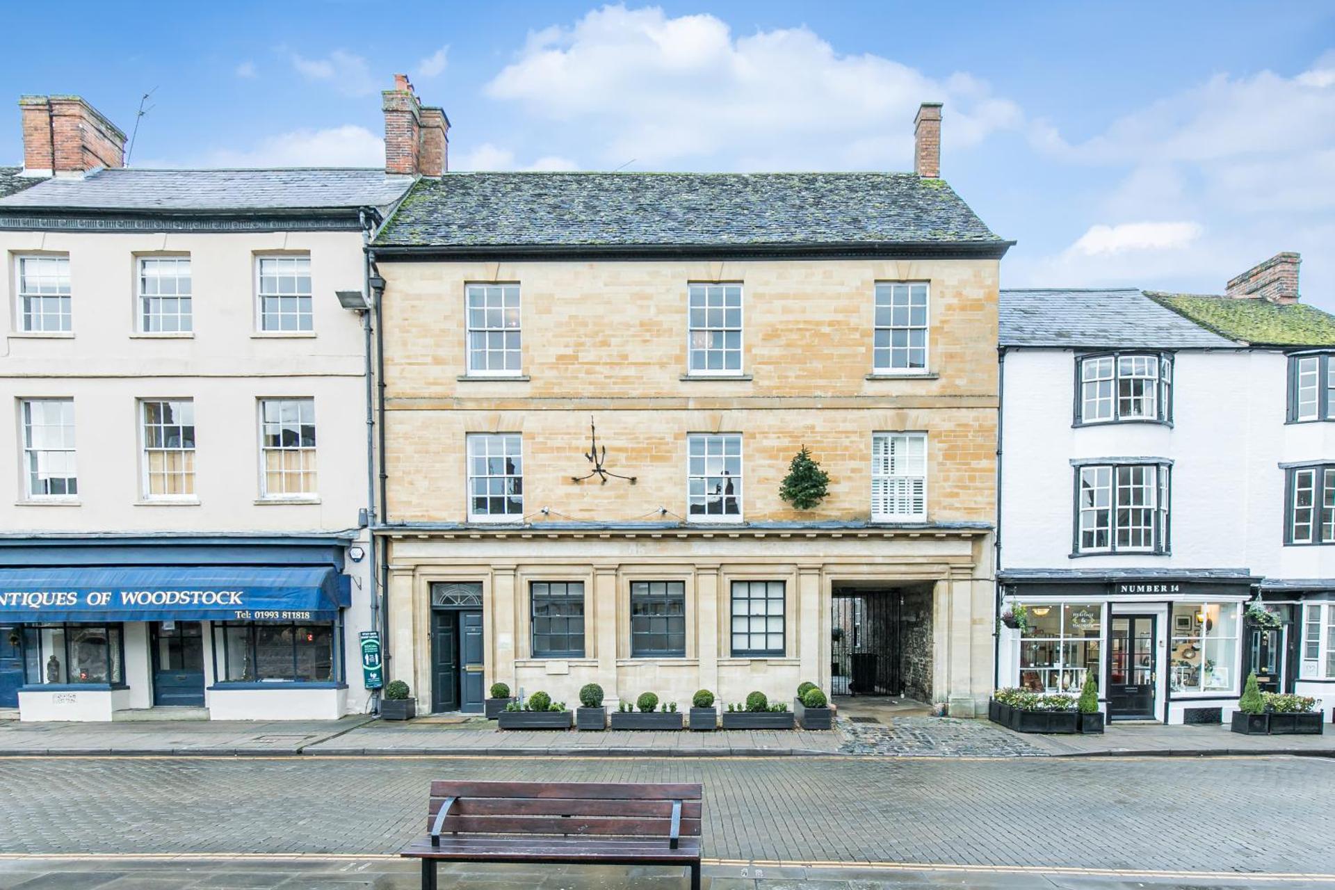 Oxfordshire Living - The Spencer Apartment - Woodstock