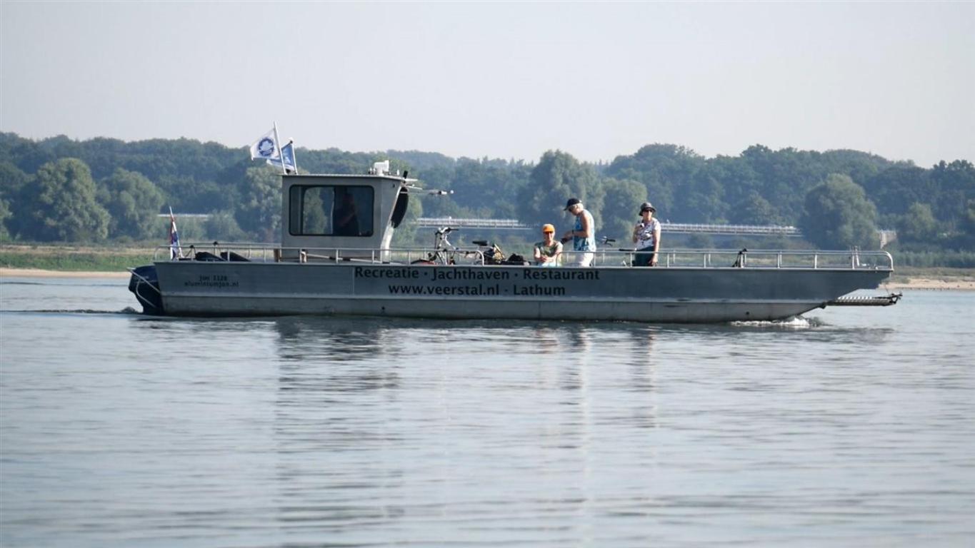 Recreatiepark Jachthaven De Veerstal Lathum - Luxe Chalet