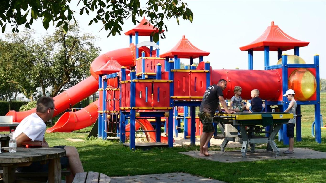 Recreatiepark Jachthaven De Veerstal Lathum - Luxe Chalet