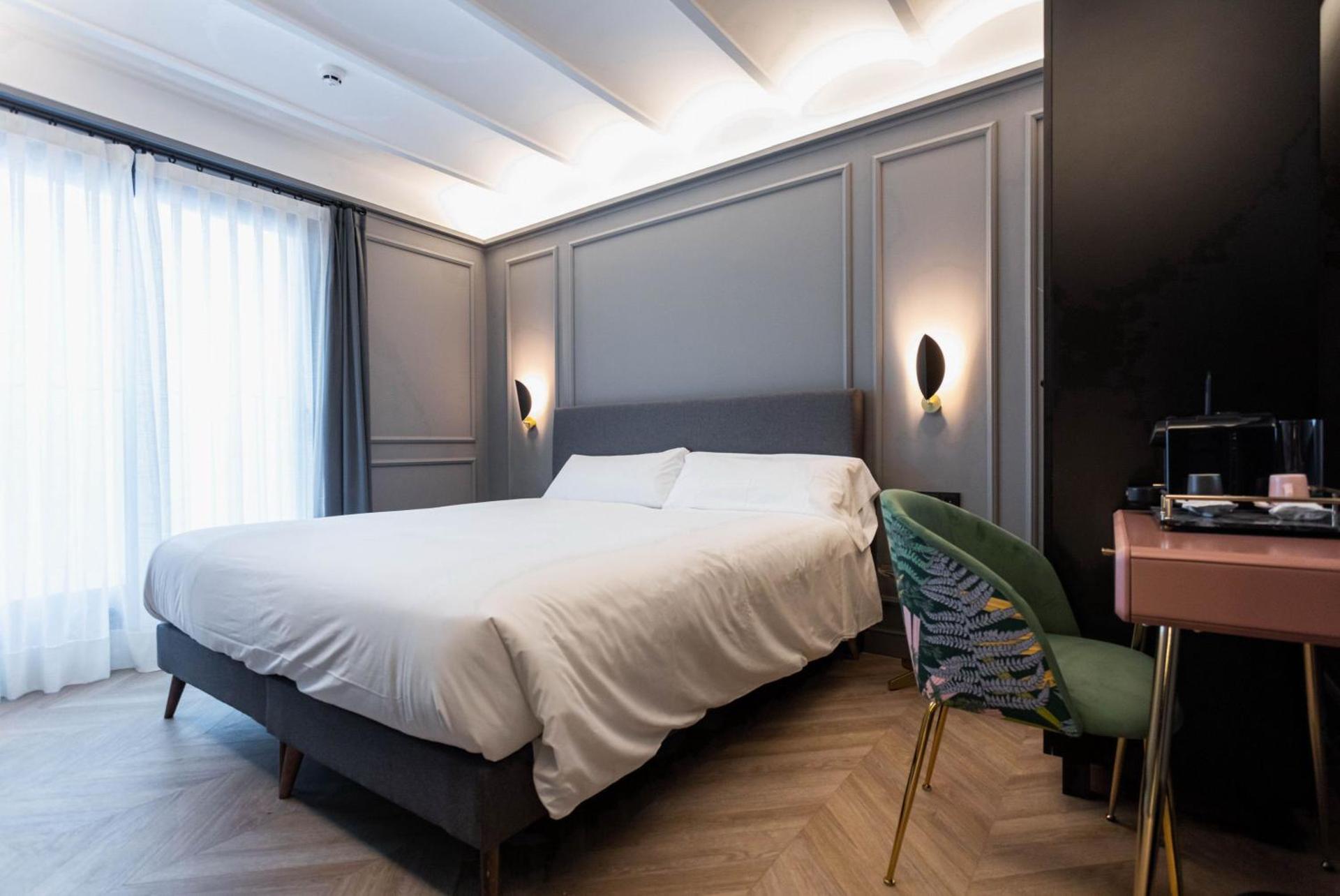 Reina 107 Beach Boutique