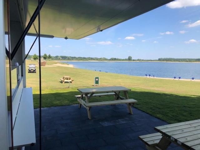 Recreatiepark Jachthaven De Veerstal Lathum - Luxe Chalet