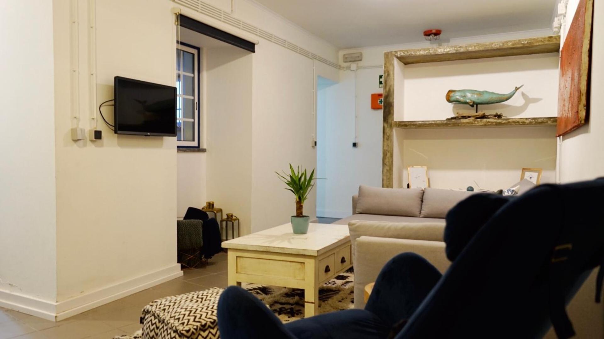 Communal lounge/ TV room