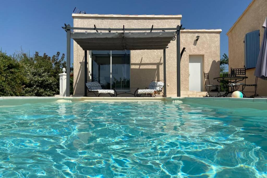 Studio indépendant au pied des dentelles de Montmirail