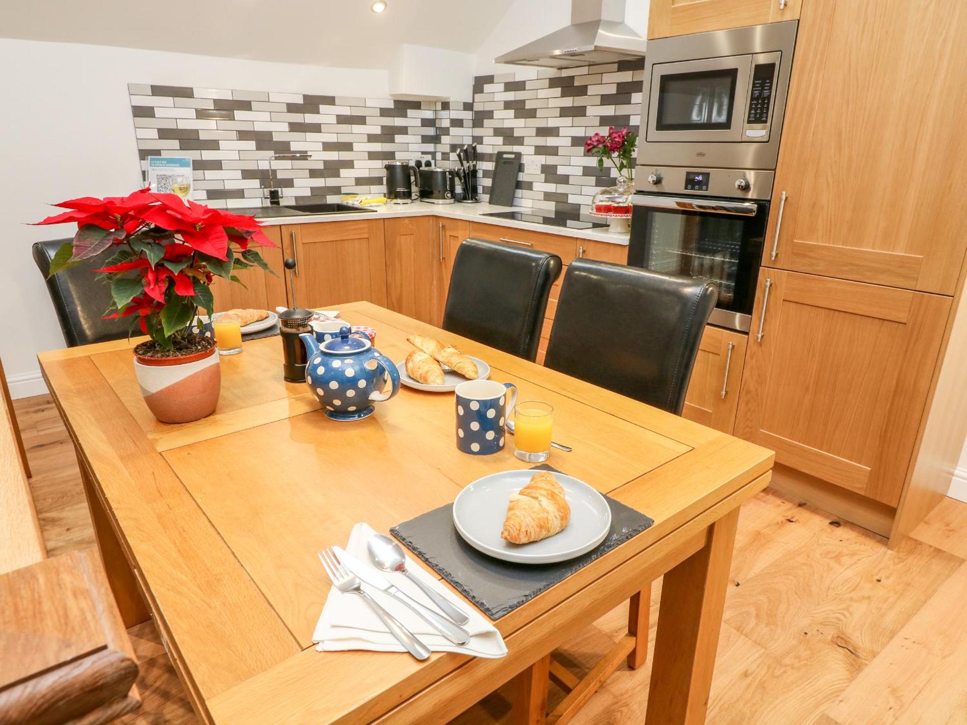 Macaw Cottages No 4A