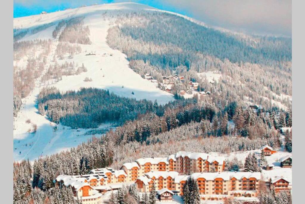 "Alpenapartments für Skifahrer-Pistennähe,Panomareblick & Skiraum" Kozma