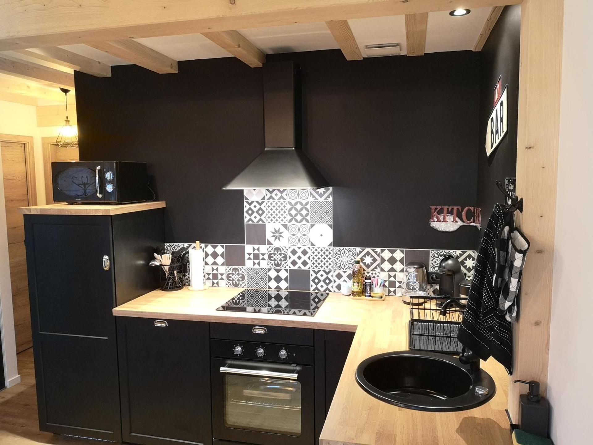 Kitchen or kitchenette