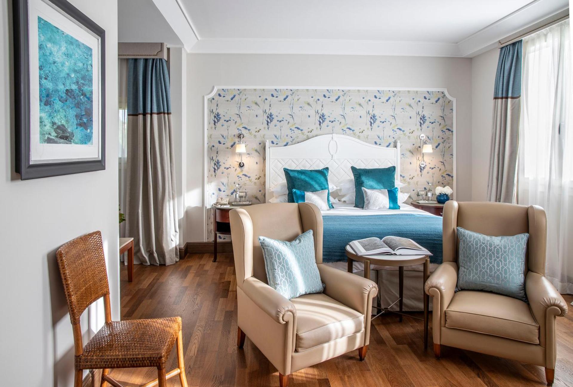 Photo of the whole room