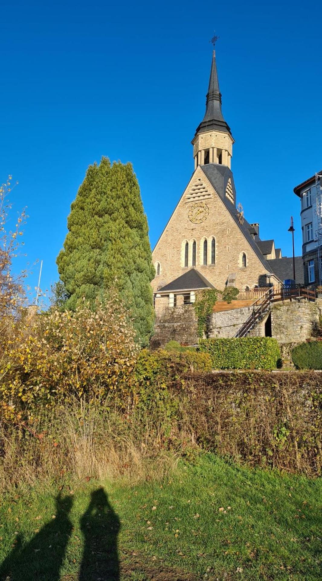 Le Salmoyard, studio au bord du lac à Vielsalm