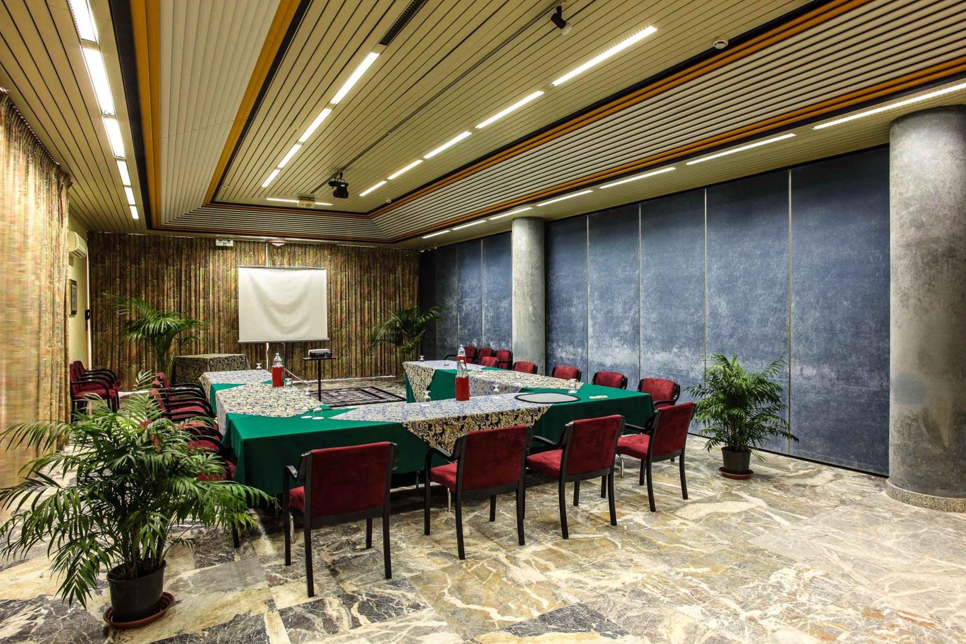 Meeting/conference room