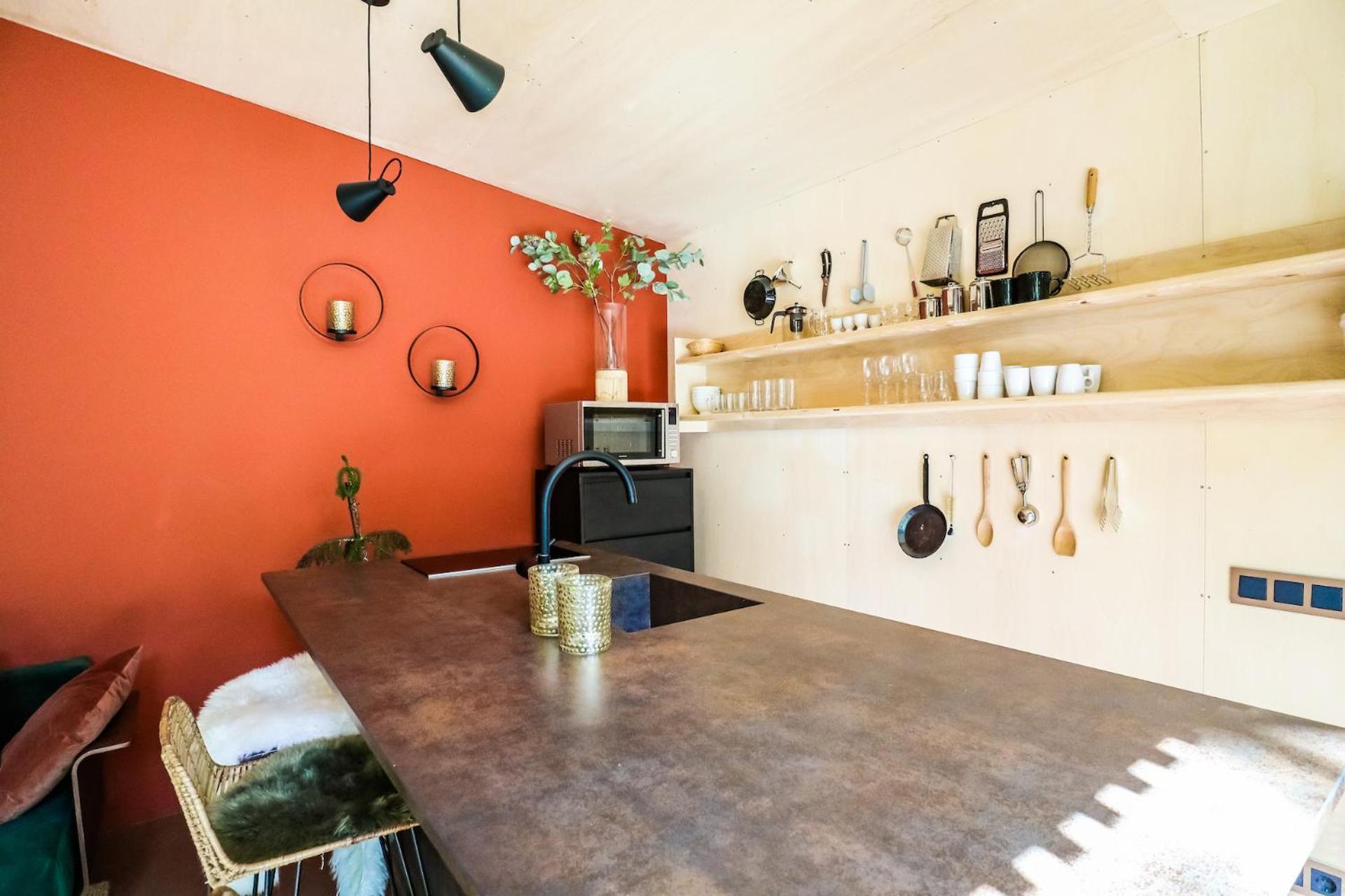 Kitchen or kitchenette